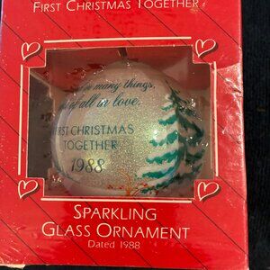 HALLMARK 1988 OUR FIRST CHRISTMAS TOGETHER SPARKLING GLASS KEEPSAKE ORNAMENT NEW
